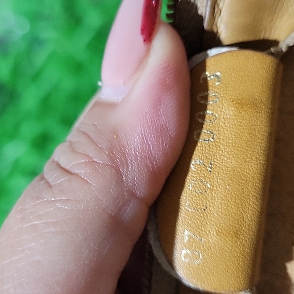 Flawed Gucci Vintage Zippered Tote Bag Project - Picture 10 of 11